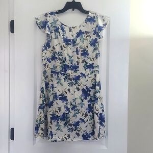 NWT  PEPPERMINT BLUE FLORAL MINIDRESS SIZE LARGE